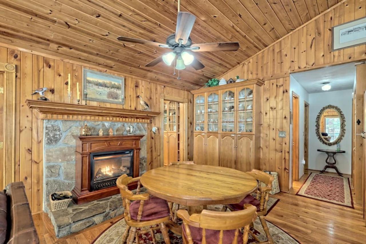Hannahs Perch On Lake Burton With Private Top Patio And Bottom Dock Clayton Esterno foto